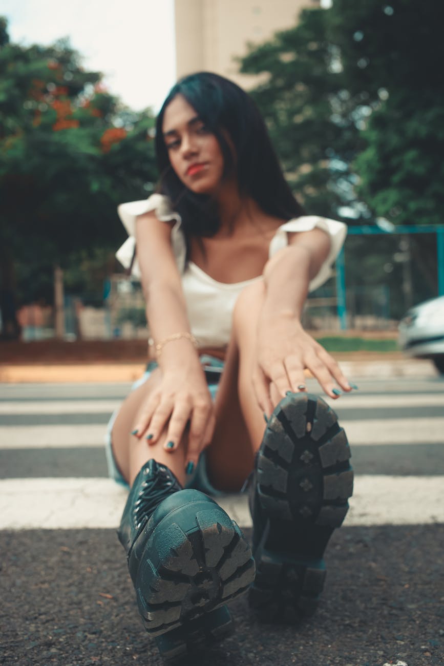 Buty na platformie z ćwiekami na zimę – czy warto?