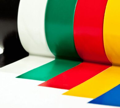 Taśma bondage – jak używać i dlaczego warto spróbować?